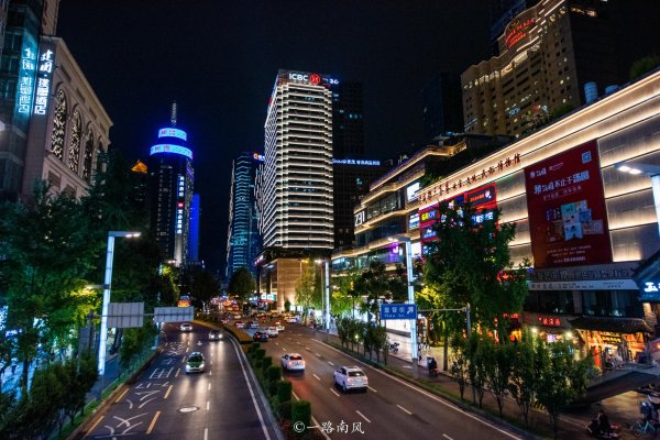锦富优 中西部第一商街的前世今生：成都春熙路百年记