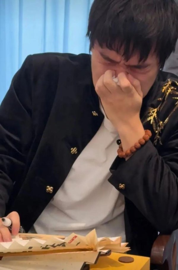 融可赢配 捍卫棋圣头衔泪洒赛场，柯洁还能否找回曾经的霸气